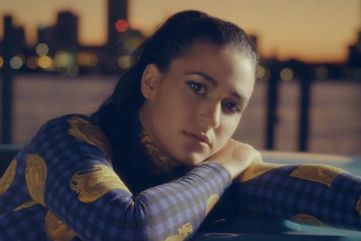 Kat Dahlia Keeps the Party Going on ‘Clocks’