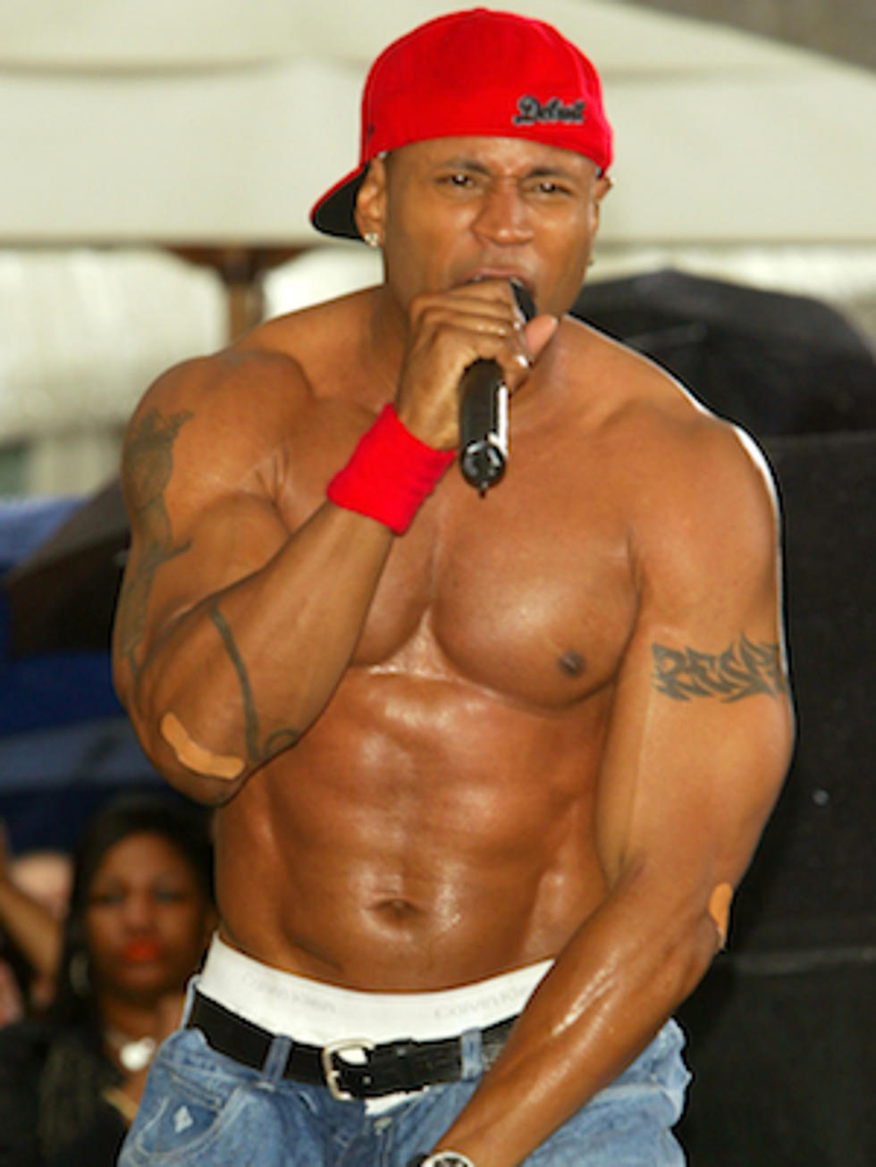 LL Cool J &#8211; Shirtless Rappers