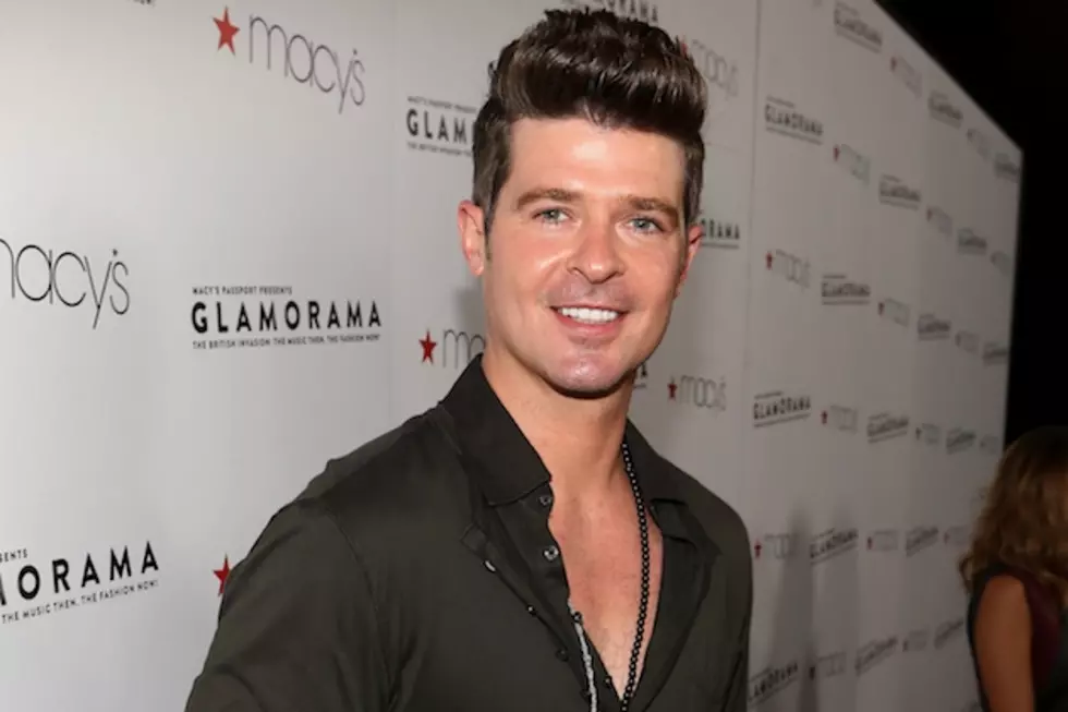 Robin Thicke Enjoys First No. 1 Hit Song With &#8216;Blurred Lines&#8217;