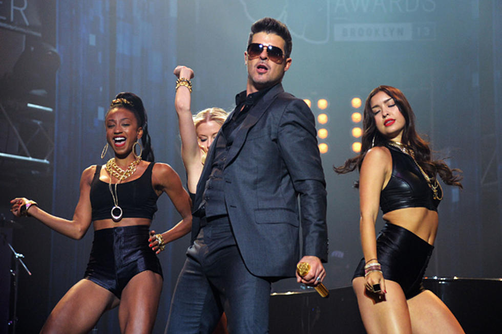 Robin Thicke and Macklemore Treat Fans to Free New York City Concert [Photos]