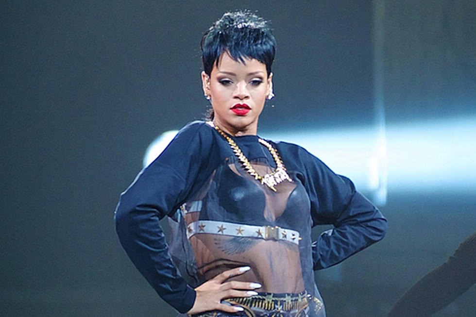 Rihanna Talks Bullying, Fame and Being ‘Fearless’ in Glamour Magazine Interview