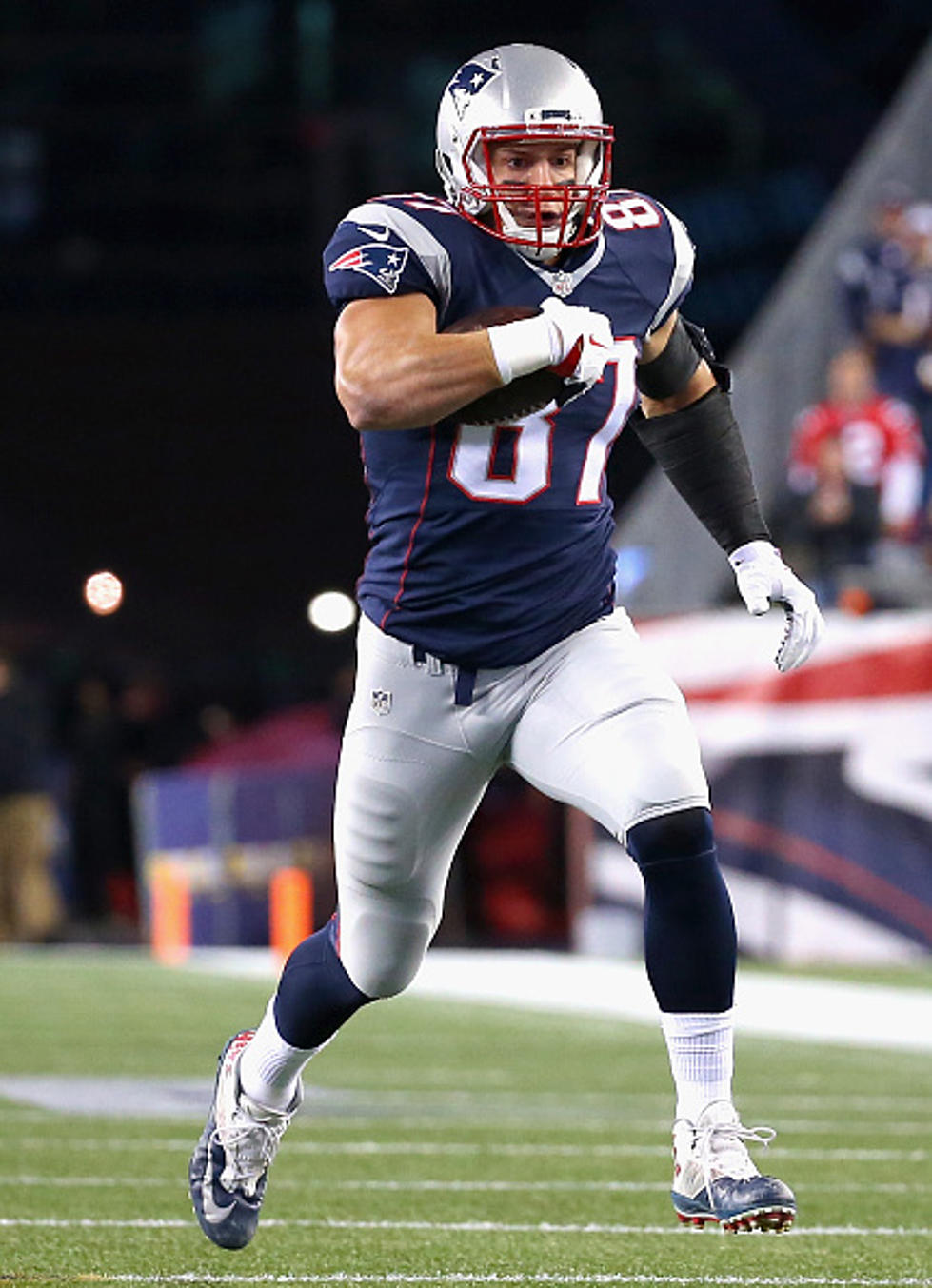 Gronkowski Issues Video About Rehab [VIDEO]