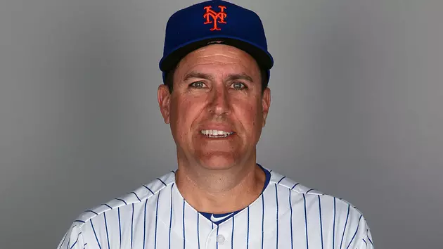 Ellsworth&#8217;s Scott Bench Coach Debut For Mets