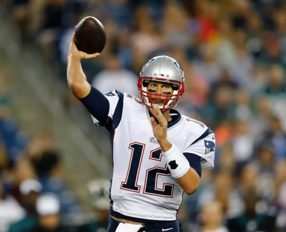 Brady Throws 2 TDs, Patriots Beat Bengals to Clinch Playoffs