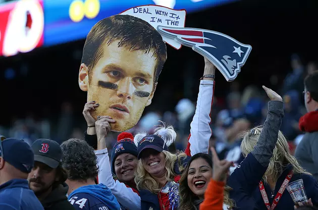 Fans Sing &#8216;Happy Birthday&#8217; To Brady [VIDEO]