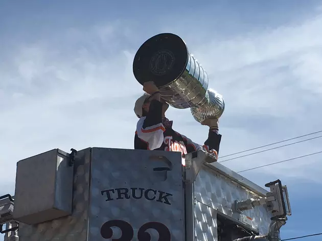 Dumoulin Brings Stanley Cup To Maine