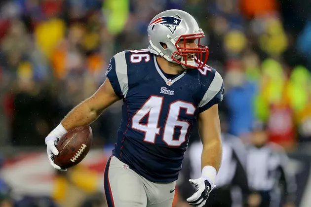 Pats Re-Sign Fullback Develin