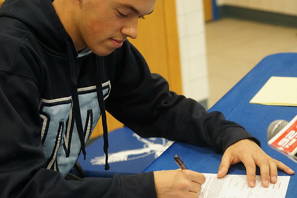 Beaton Signs NLI With UMaine