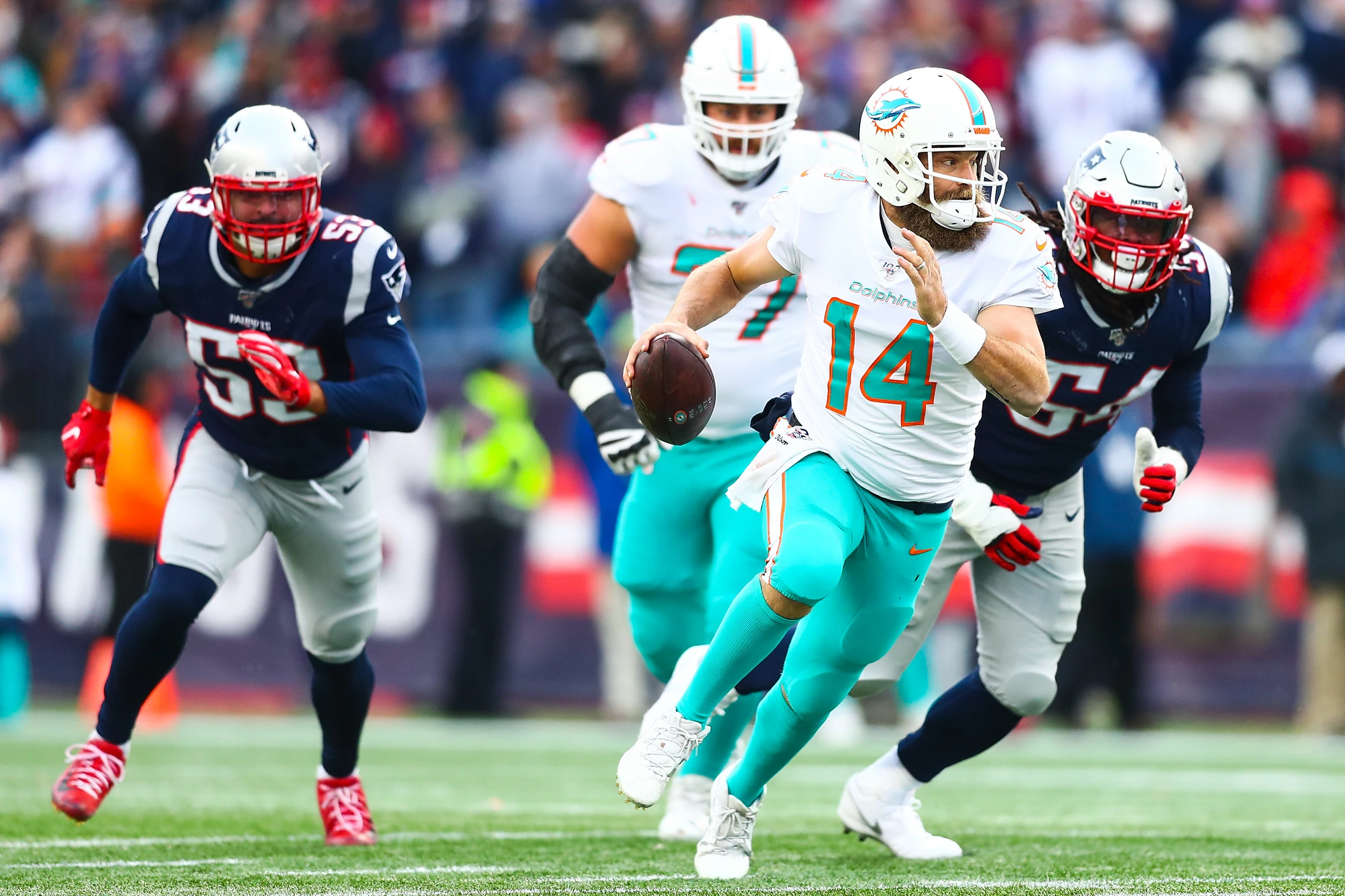 Dolphins Stun Patriots 27-24, Denying NE First-Round Bye