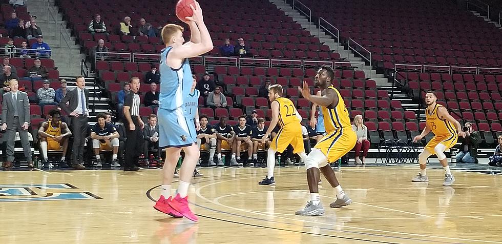 Late basket carries Vermont past UMaine Men Wednesday