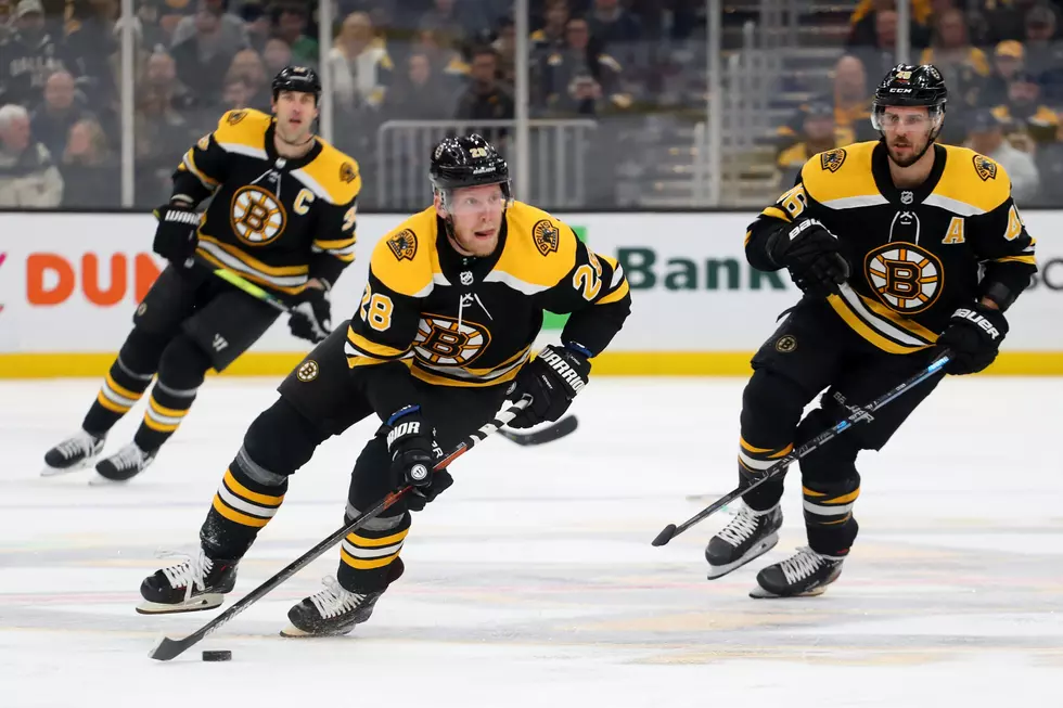 Ritchie has goal, assist in Bruins’ 4-3 win over Stars