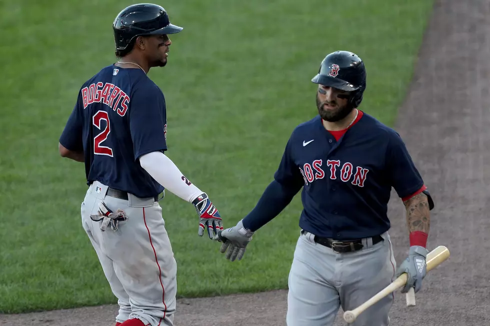 Devers hits 3-run triple, Red Sox rally to beat Blue Jays