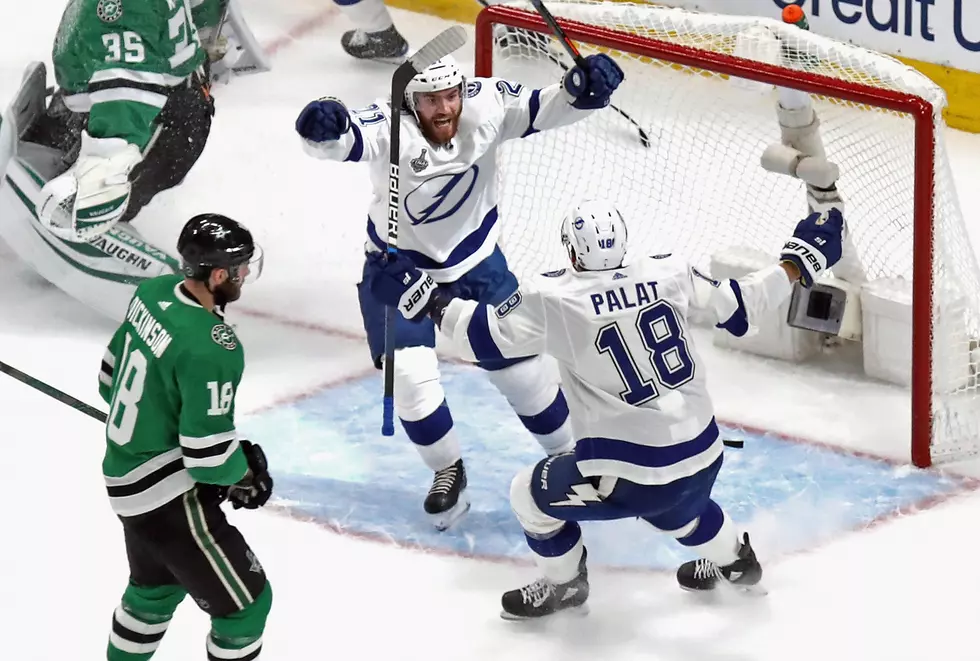 Lightning Top Stars 5-2 in Game 3 of Stanley Cup Finals