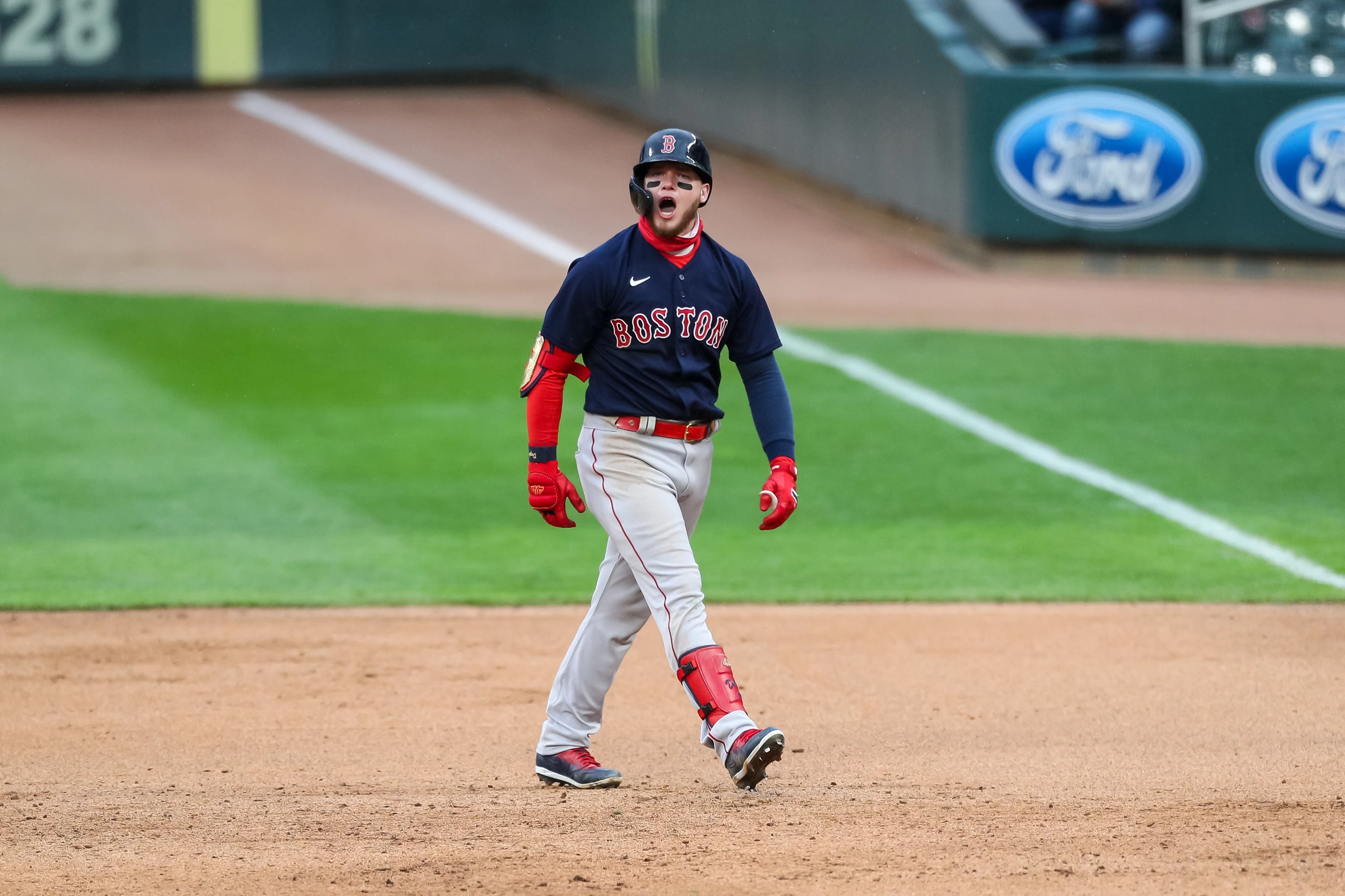Red Sox overcome triple play in 7-1 victory over major league