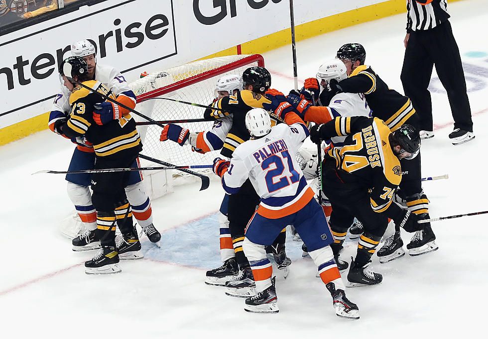 Cizikas&#8217; OT goal lifts Islanders past Bruins 4-3 in Game 2