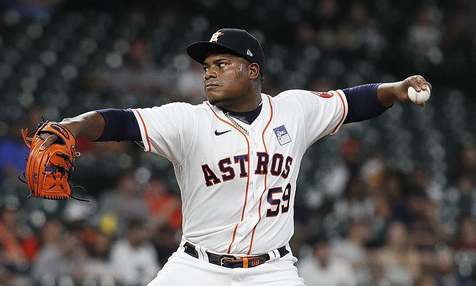 Valdez pitches 7 strong innings, Astros beat Red Sox 2-1