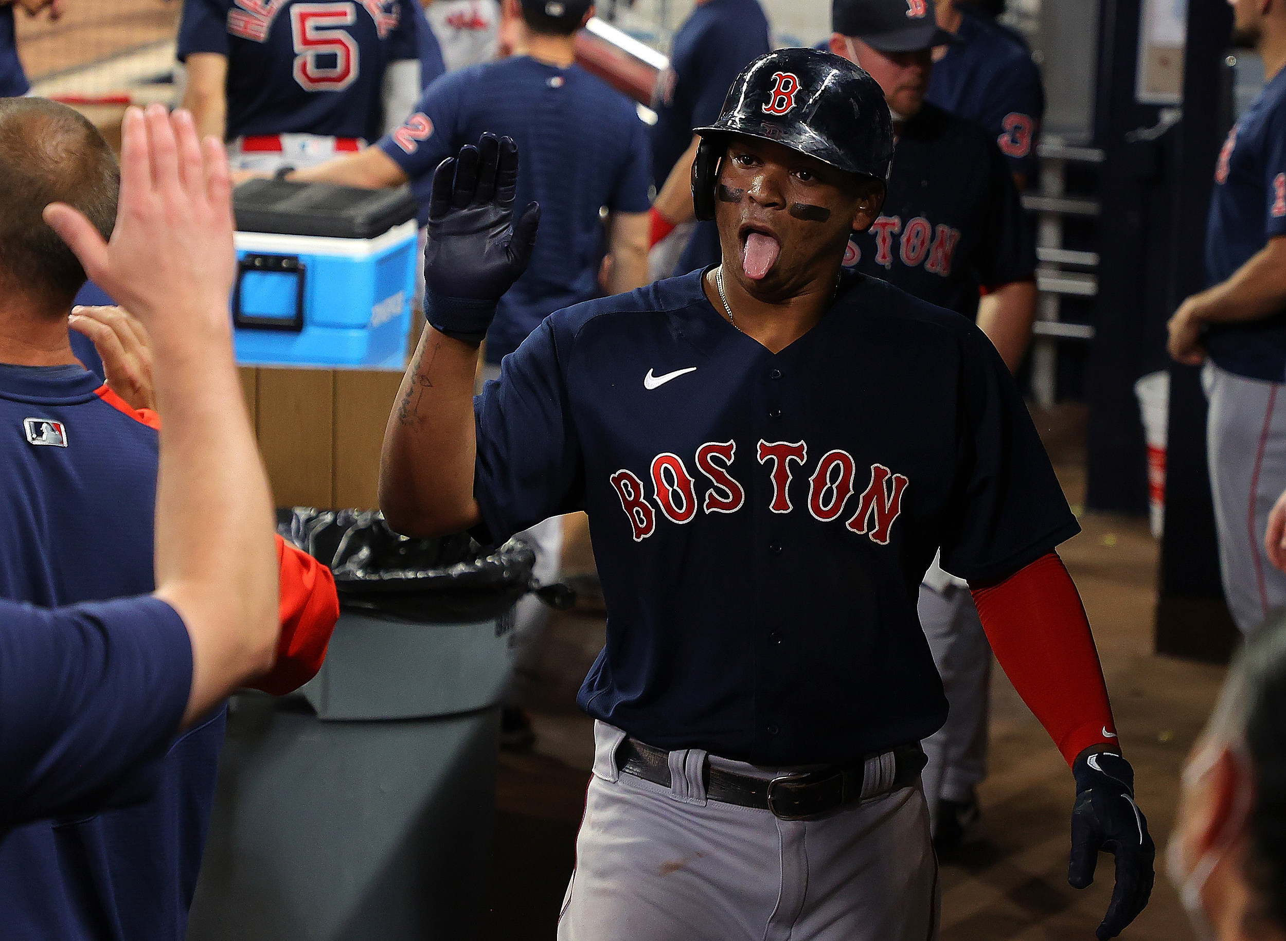 Xander Bogaerts's four RBI powers Red Sox to sixth consecutive win