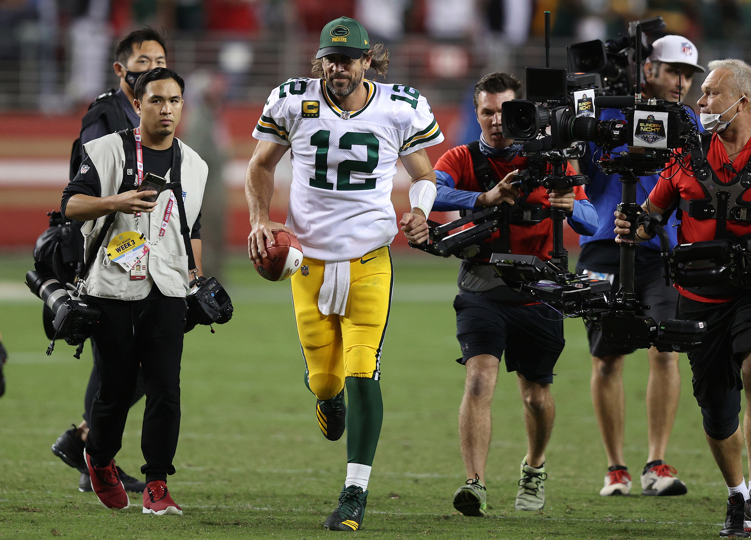 Rodgers rallies Packers past 49ers 30-28