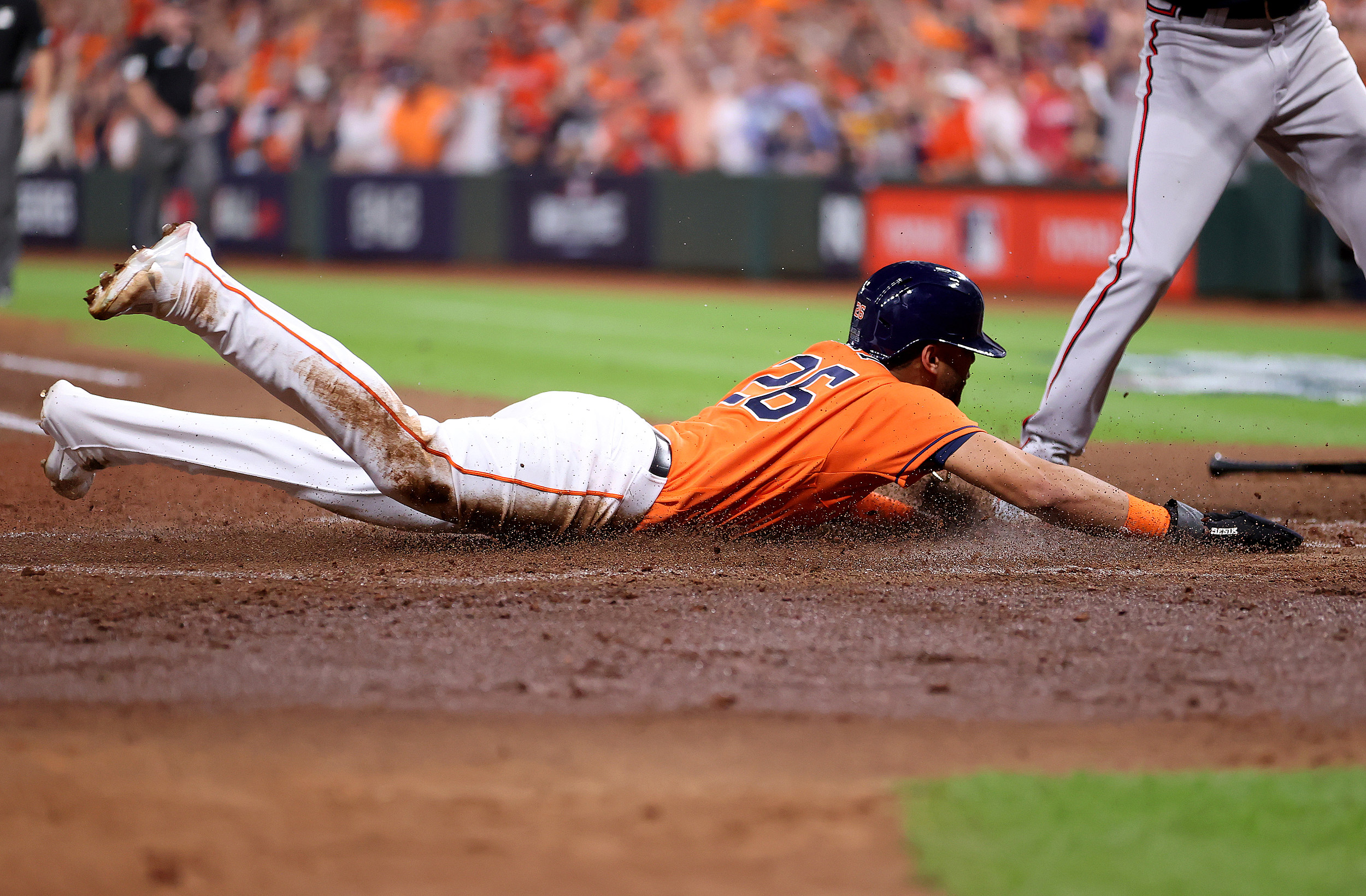 Jose Altuve hits 22nd postseason home run in Astros' World Series