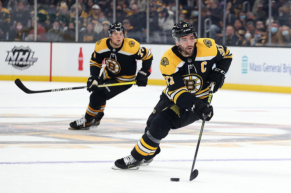 Bergeron snaps tie, Bruins hold off short-handed Ottawa 3-2