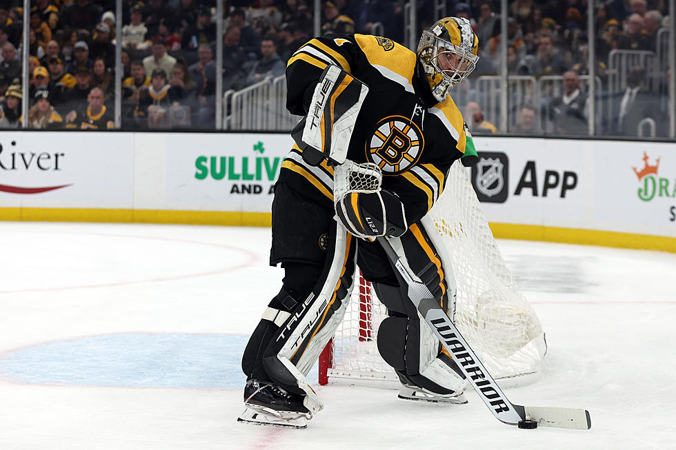 Coyle Scores Late as Bruins Beat Coyotes Again, 3-2