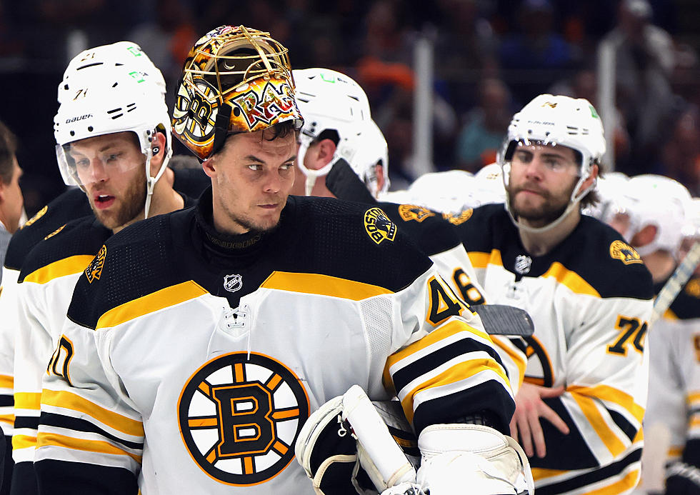 Bruins Bust Out for 8-1 Victory Over Devils as Rask Honored
