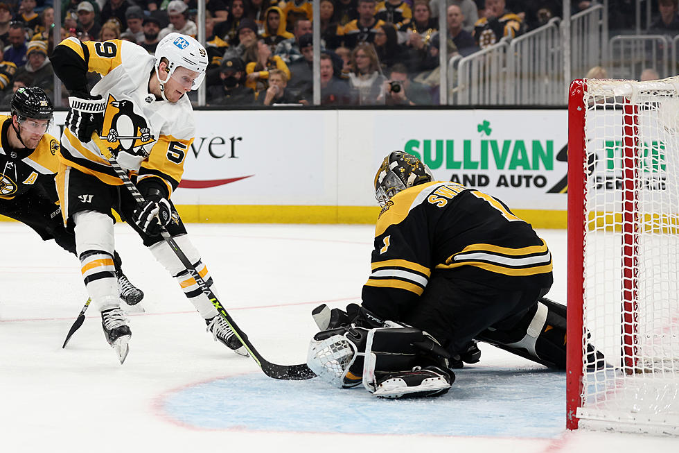 Bruins Clinch Playoff Spot with 2-1 Win over Penguins