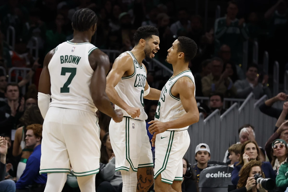 Tatum scores 36, Celtics rally to hold off Bulls 123-119