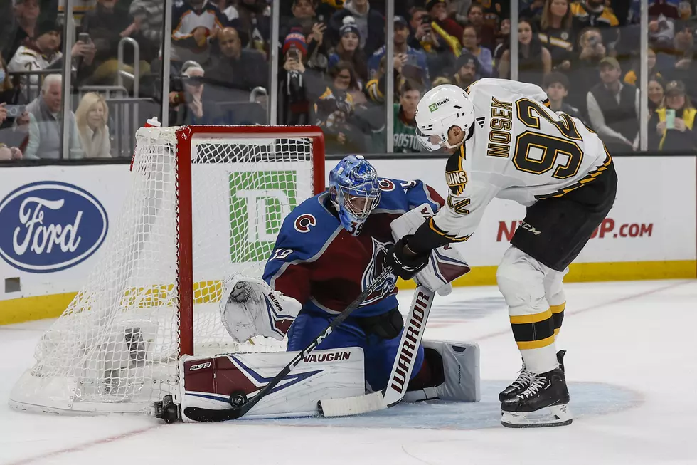 Bruins Improve to Record 14-0 at Home, Beat Avalanche 5-1