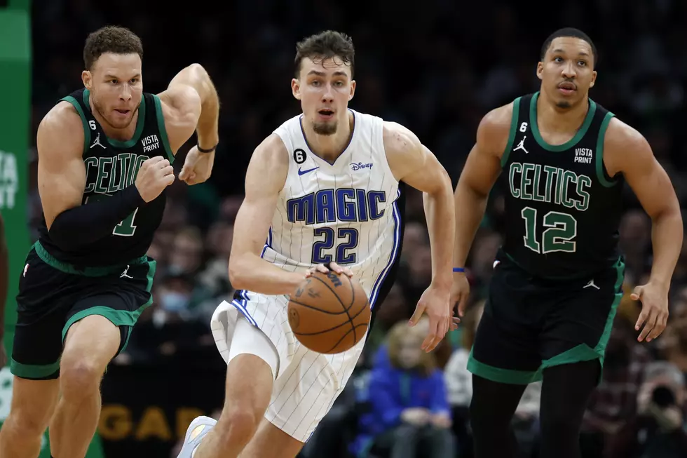 NBA-leading Celtics cruise to 8th straight win with 116-102 victory over  Knicks – WWLP