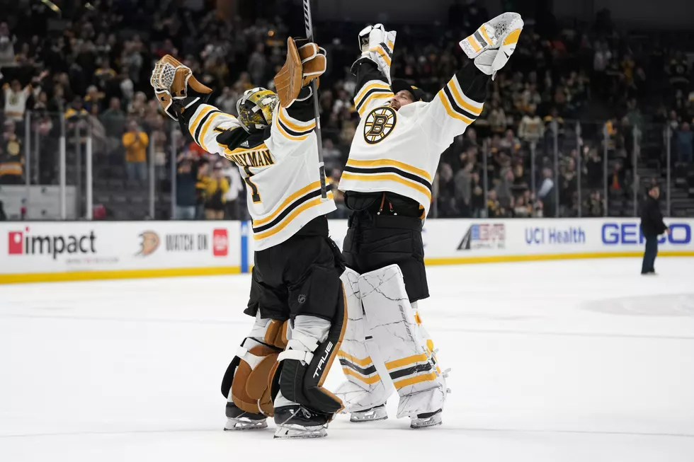 Sizzling Pastrnak&#8217;s Hat Trick Sends Bruins past Ducks, 7-1