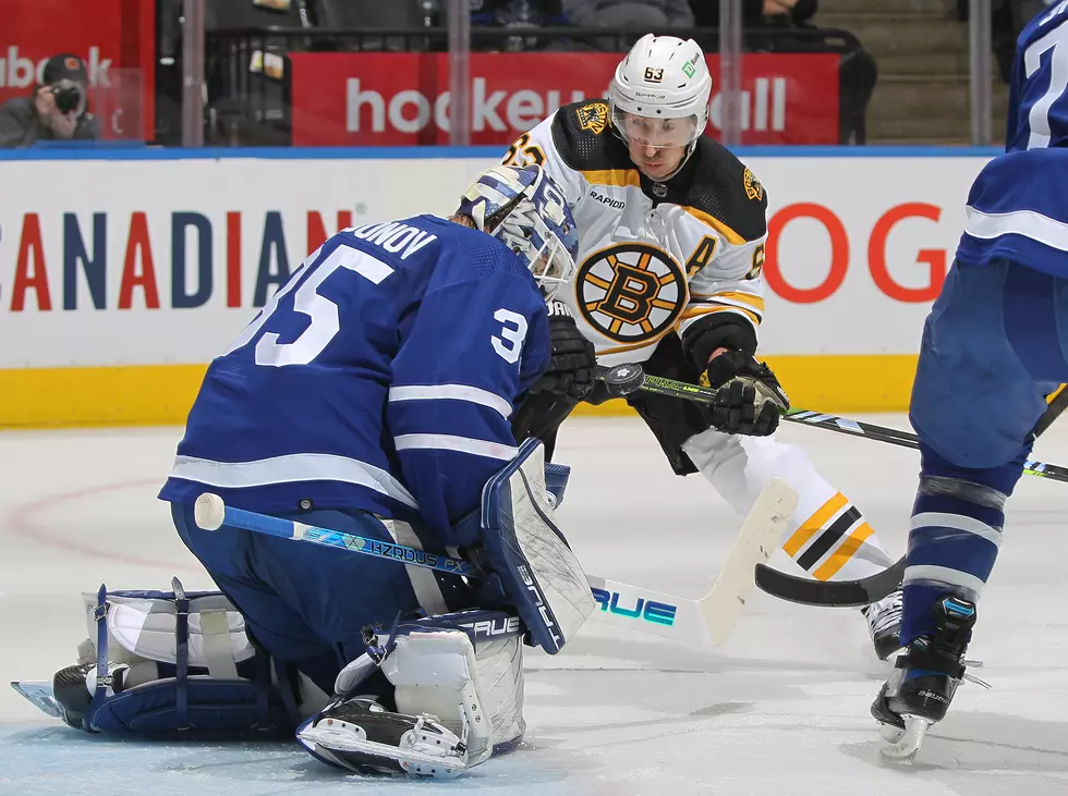 Pavel Zacha Scores Twice as Bruins Beat Maple Leafs 5-2