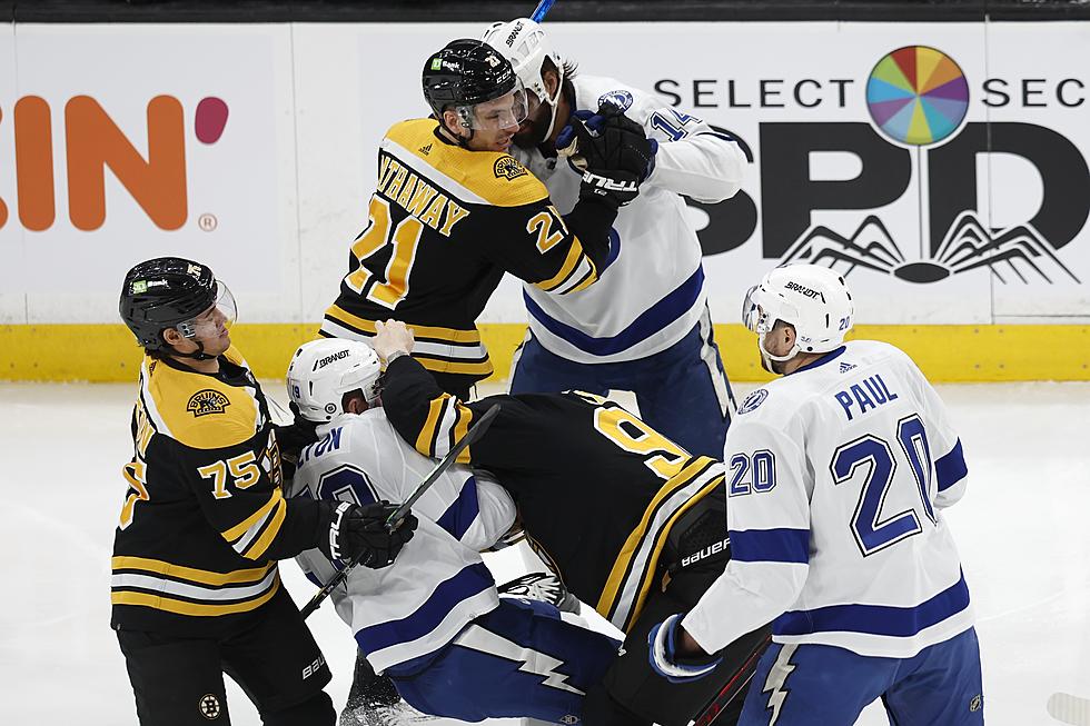 NHL-best Bruins Clinch Atlantic with 2-1 Win Over Tampa Bay