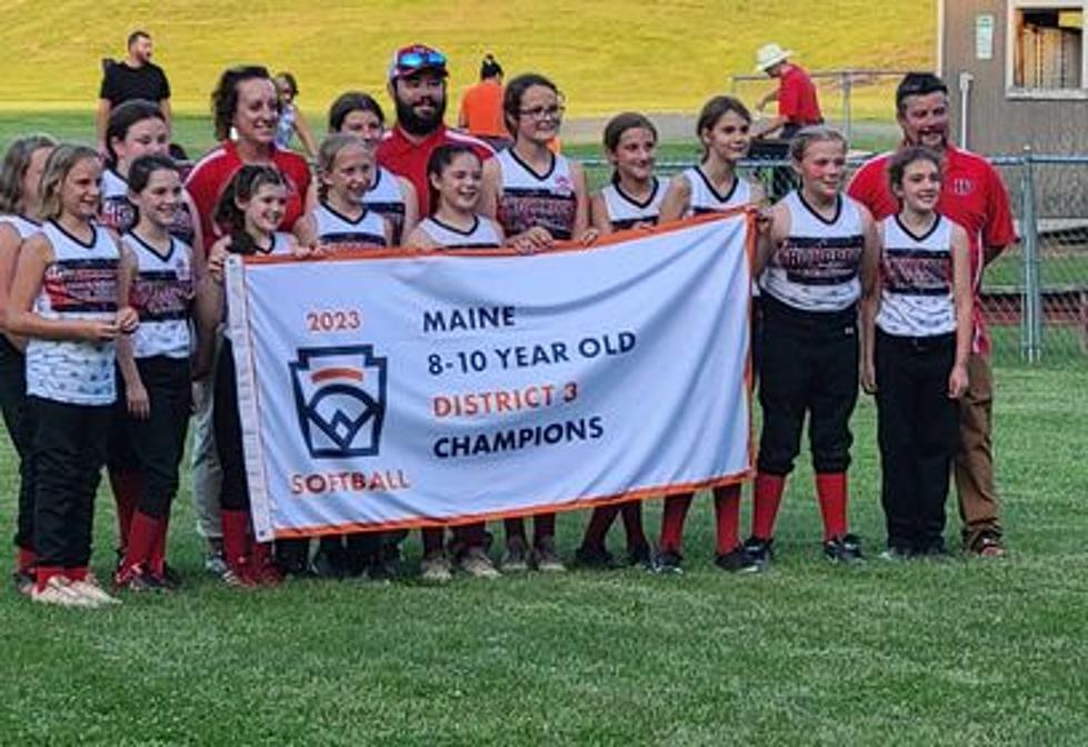 Holbrook 8-10 Softball Are the District 3 Champions