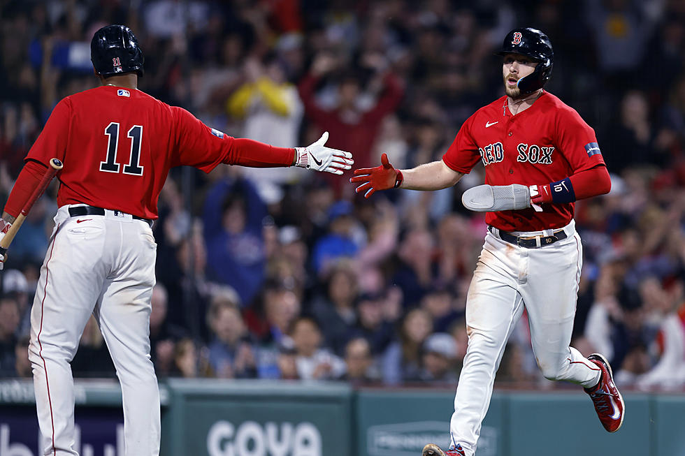 Yoshida Hits Go-ahead Single in 8th as Red Sox Rally past White Sox 3-2