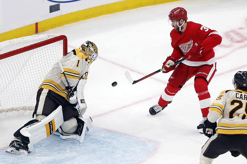 David Pastrnak Scores 2, Including 2nd Penalty-shot Goal of Season, Bruins Beat Red Wings 4-1