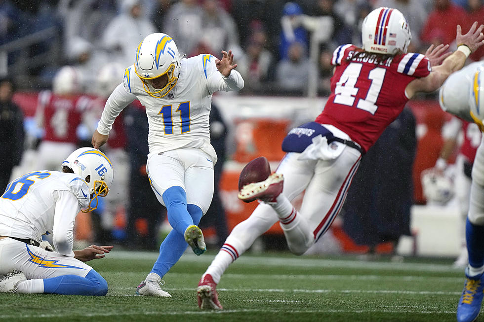 With Pair of FGs, Chargers Beat Patriots and latest Hapless QB, 6-0