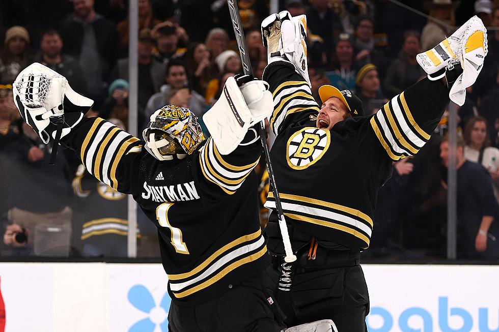 Poll: Is it time for Bruins to give the keys to Swayman?