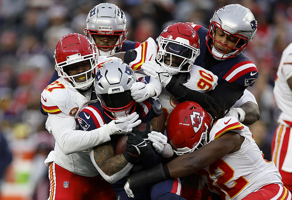 Chiefs beat Patriots 27-17 to thrill Taylor Swift, Swifties in crowd