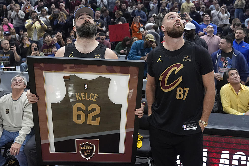 Travis and Jason Kelce attend bobblehead giveaway, cheer on Cavaliers to stunning win over Celtics
