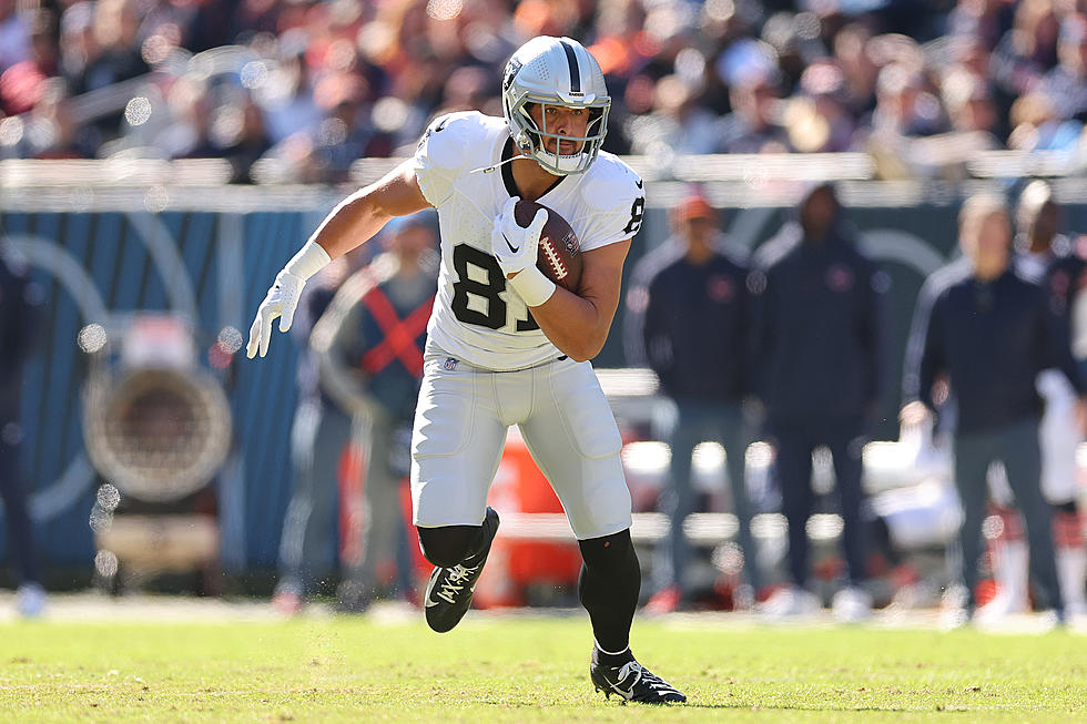 Patriots and 2-time Pro Bowl tight end Austin Hooper agree on 1-year deal, AP source says