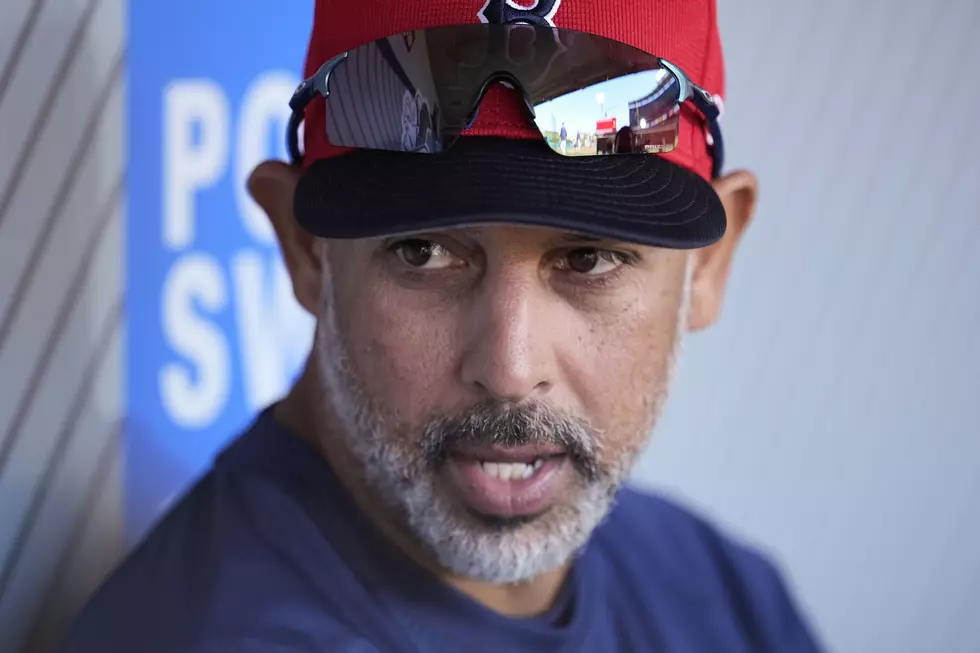 Red Sox manager Alex Cora agrees to 3-year contract extension