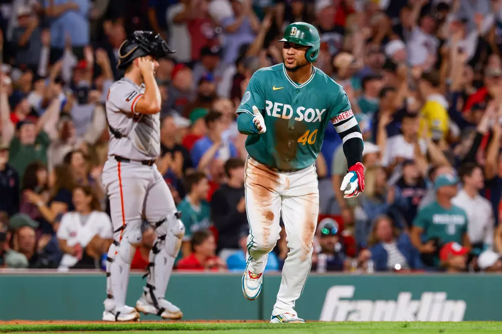Willson Contreras hits 3-run homer, Red Sox outlast Giants 6-4 in Rafael Devers’ return to Fenway