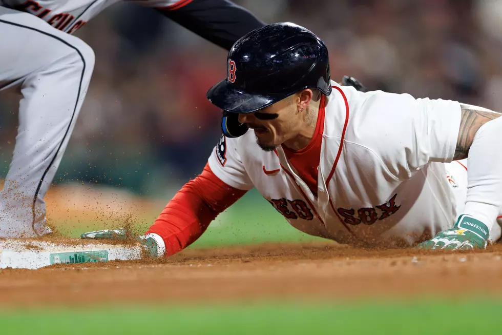Guardians Clinch a Playoff Spot Again, Edging the Red Sox 1-0 on Martínez Homer