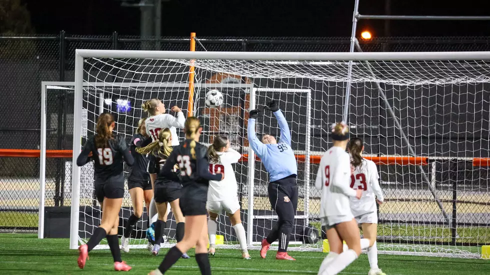 Maine High School Field Hockey, Soccer and Volleyball Playoff Scores – October 28
