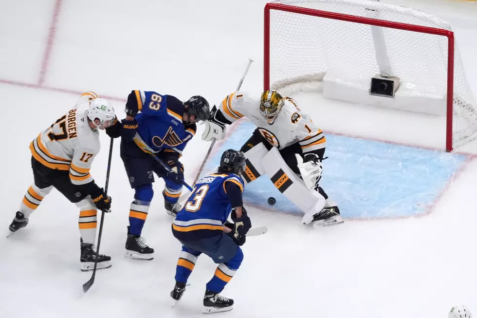 Thomas, Broberg Lead Blues to 4-1 Win over Bruins