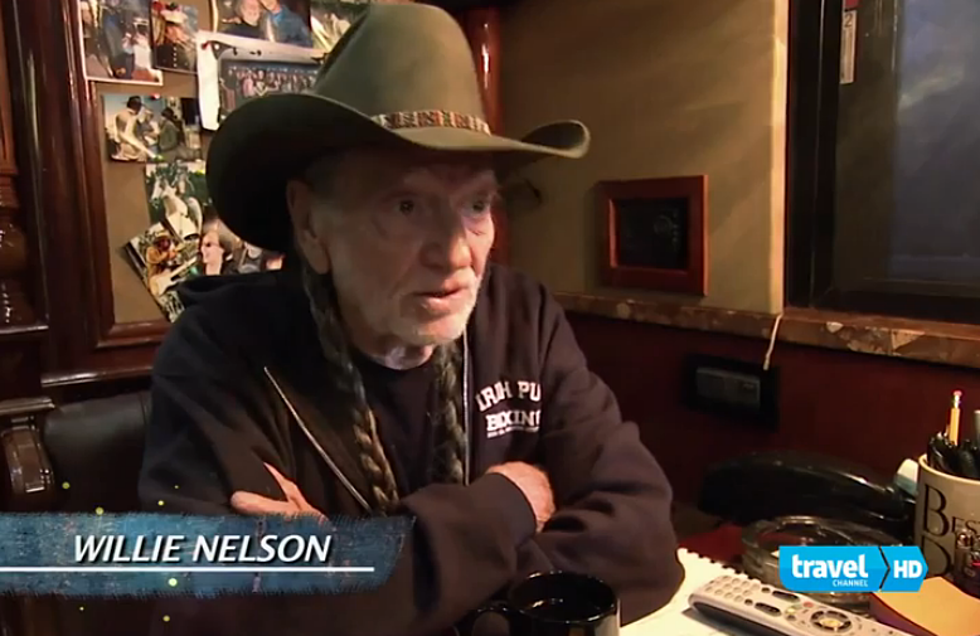 #ExtremeRVs: Willie Nelson Sweet Ride
