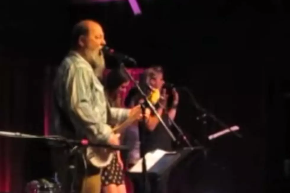 Watch Kevin Russell of Shinyribs’ Amazing Cover of Meghan Trainor’s ‘All About That Bass’