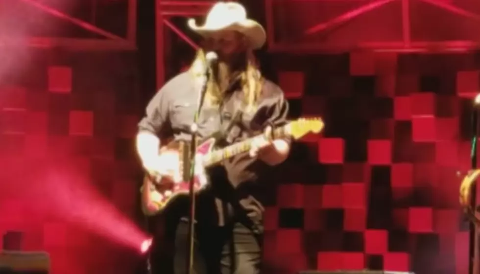 Chris Stapleton Pays Tribute to the Late Troy Gentry With &#8216;Hillbilly Shoes&#8217; Cover