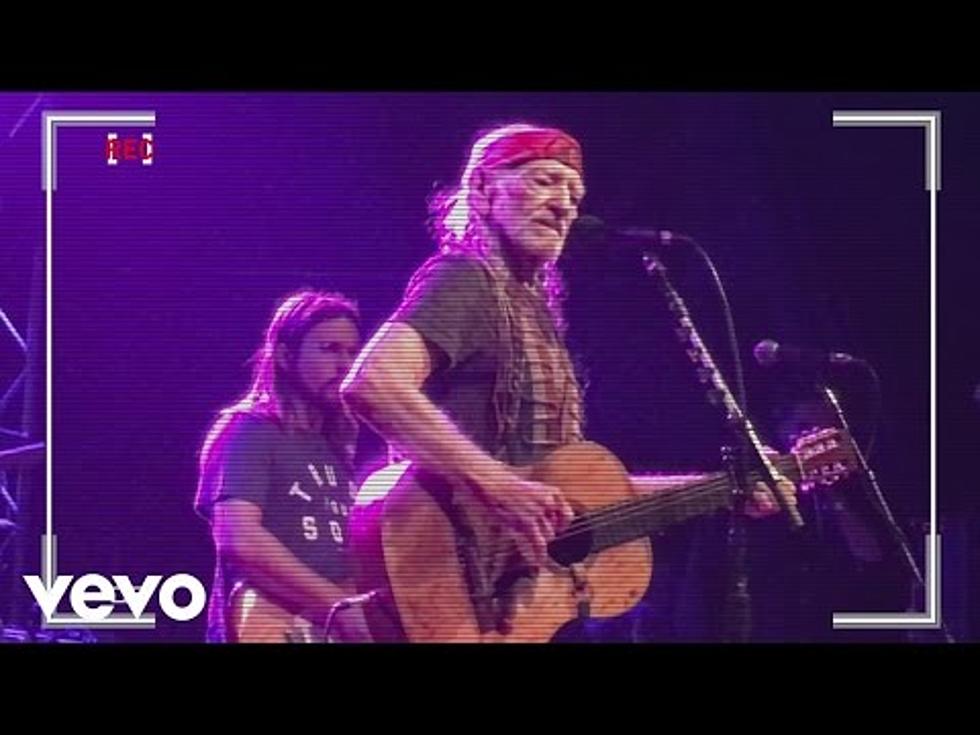 Willie Nelson is 85 Today, & ‘Still Not Dead’